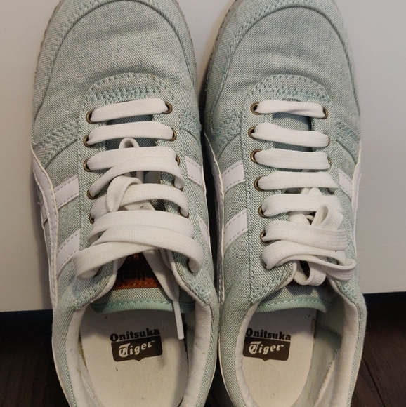 Women's Onitsuka Tiger Shoes - Picture 3 of 5